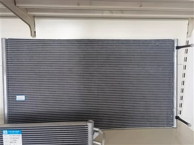 Qalajiyaha Makiinada Maydhista Microchannel Condenser